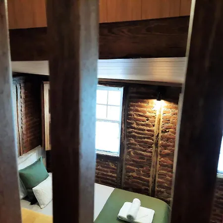 Casa Da Praca Velha Suit Mez. 4 Guest house *